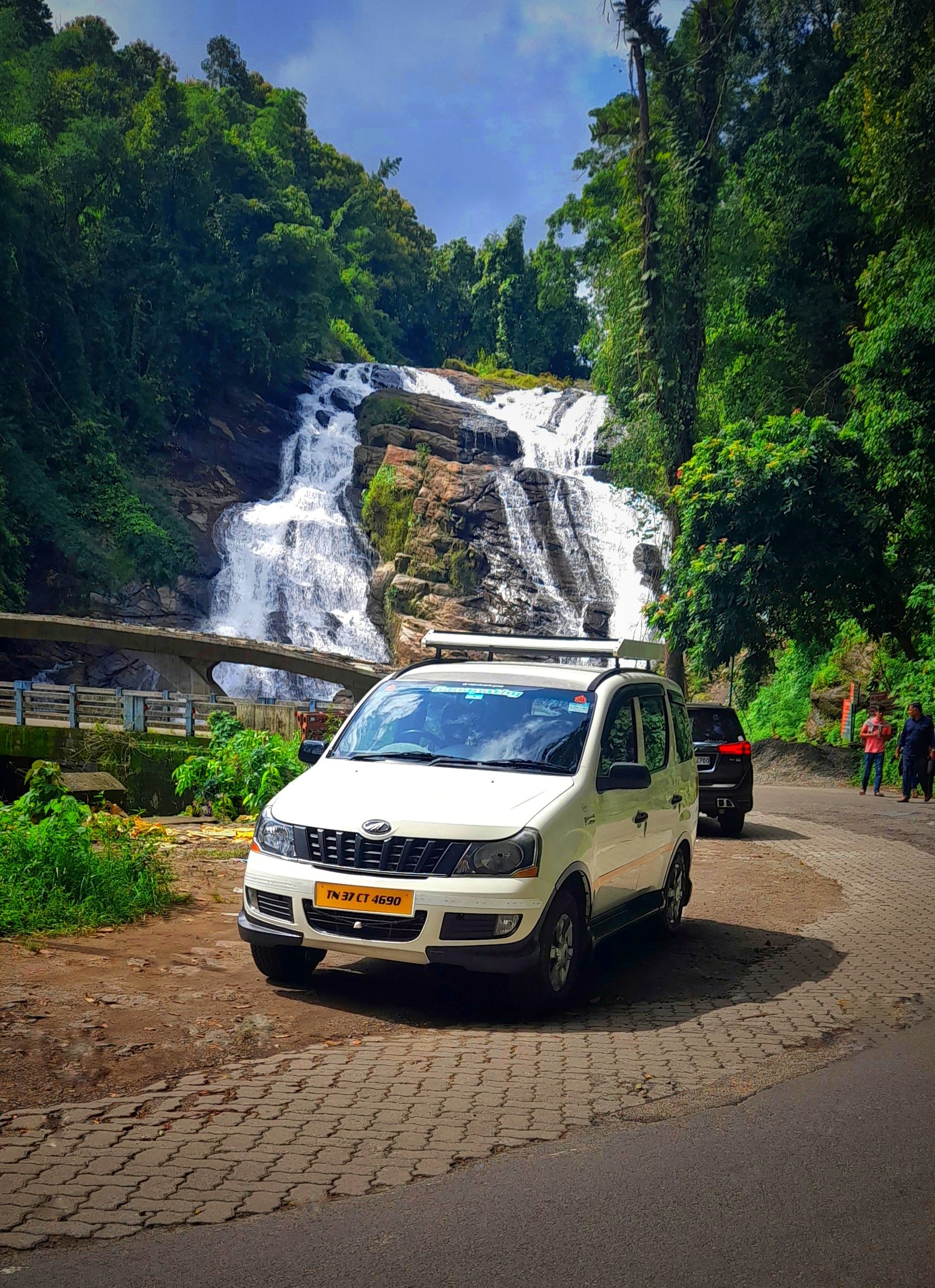 Ganapathy Travels Valparai car taxi rental and tour packages